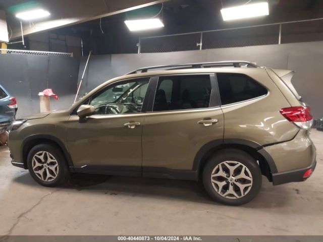 JF2SKADC8NH460630 Subaru Forester Premium