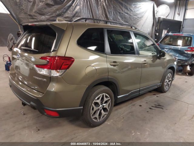 JF2SKADC8NH460630 Subaru Forester Premium
