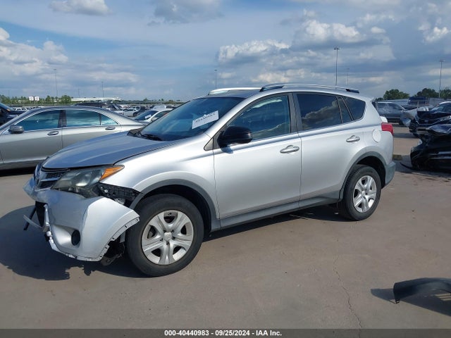 Toyota RAV4 LE 2014 JTMZFREV1EJ005241 Image 2
