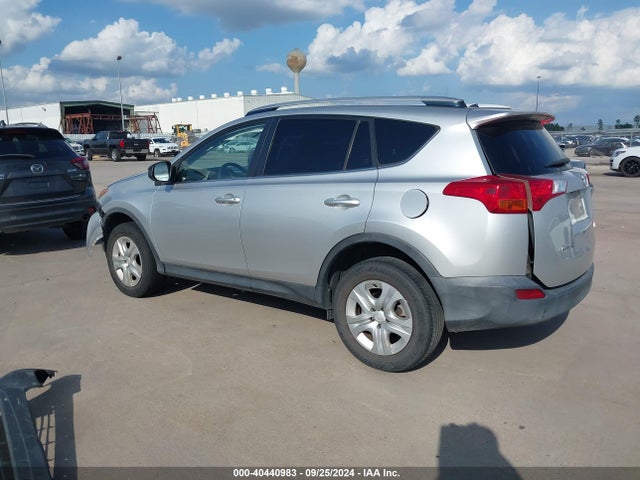 Toyota RAV4 LE 2014 JTMZFREV1EJ005241 Image 3