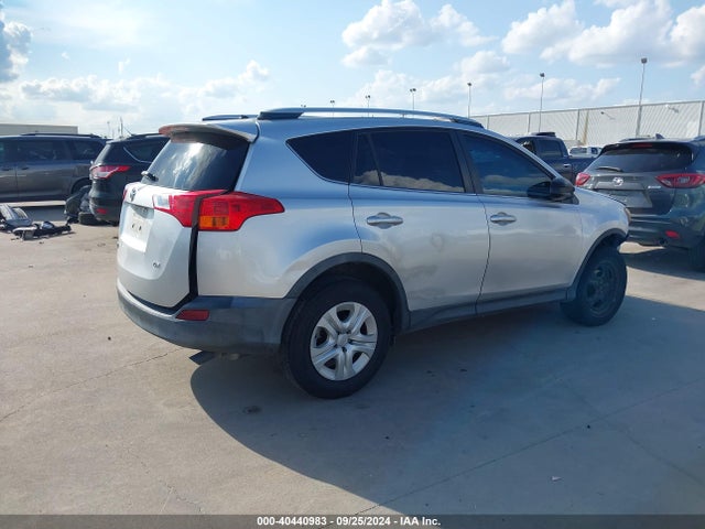 Toyota RAV4 LE 2014 JTMZFREV1EJ005241 Image 4