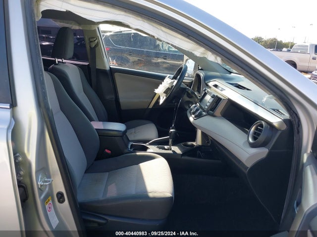 Toyota RAV4 LE 2014 JTMZFREV1EJ005241 Image 5