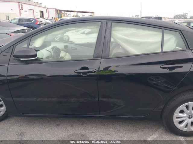 Toyota Prius Le 2022 JTDKAMFU7N3188450 Image 14