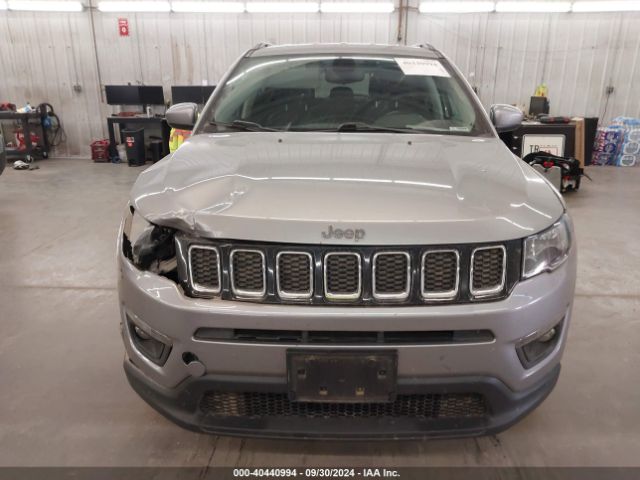 3C4NJDBB8KT849095 Jeep Compass Latitude 4x4