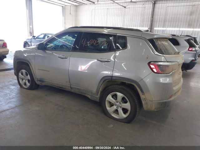 3C4NJDBB8KT849095 Jeep Compass Latitude 4x4