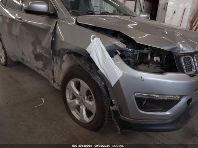 3C4NJDBB8KT849095 Jeep Compass Latitude 4x4
