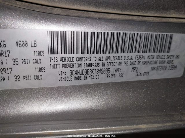 3C4NJDBB8KT849095 Jeep Compass Latitude 4x4