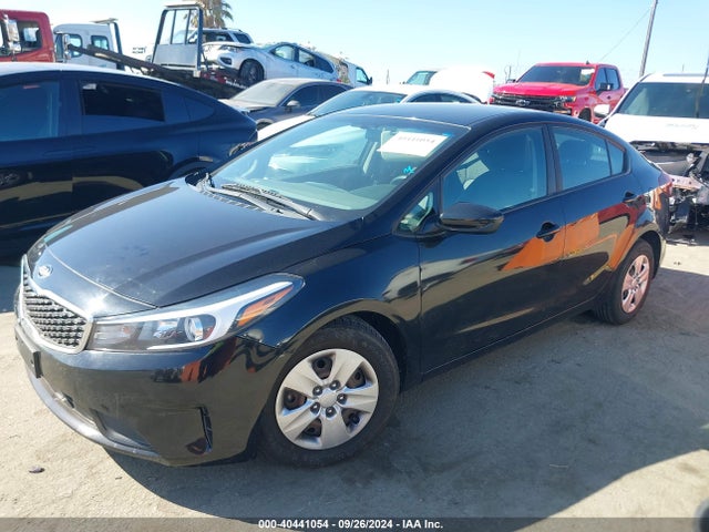 KIA FORTE LX 2017 3KPFK4A78HE031040 Image 2