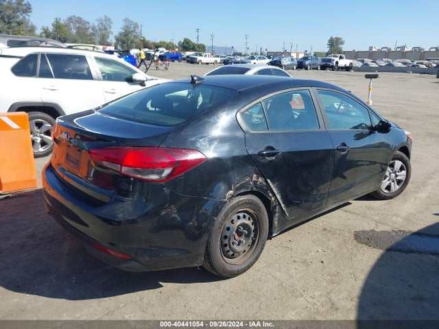 KIA FORTE LX 2017 3KPFK4A78HE031040 Image 4