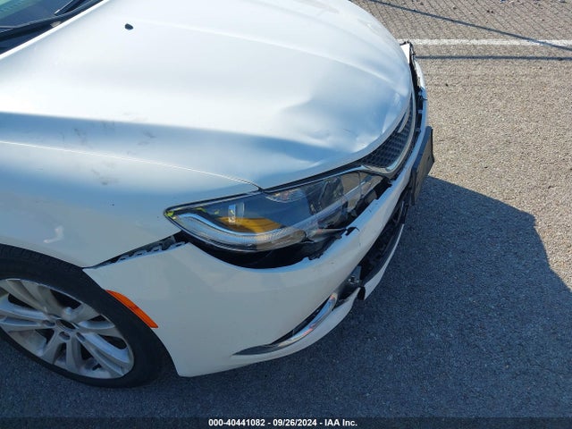 Chrysler 200 Limited 2015 1C3CCCABXFN504707 Image 18
