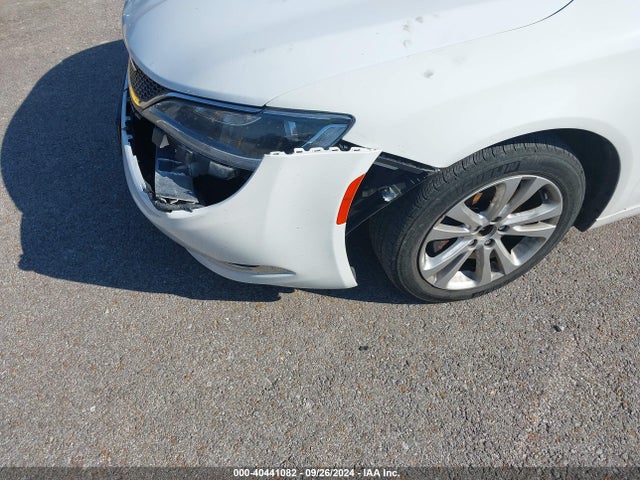 Chrysler 200 Limited 2015 1C3CCCABXFN504707 Image 19
