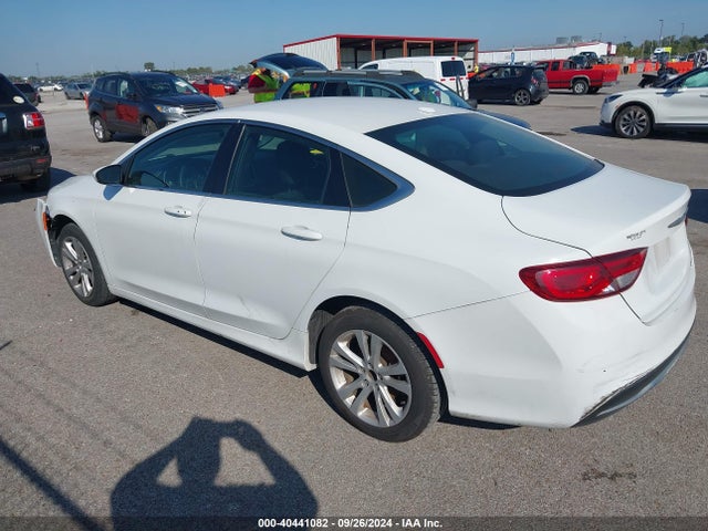 Chrysler 200 Limited 2015 1C3CCCABXFN504707 Image 3