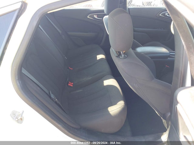 Chrysler 200 Limited 2015 1C3CCCABXFN504707 Image 8