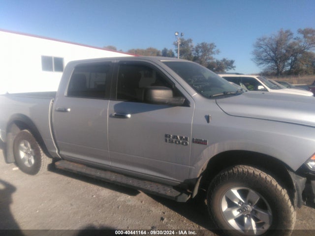 RAM 1500 Slt  4x4 5'7 Box 2018 1C6RR7LT4JS288128 Image 14