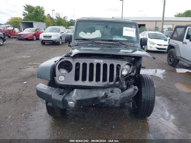 1C4HJWDG2HL545623 Jeep Wrangler Unlimited Sport 4x4