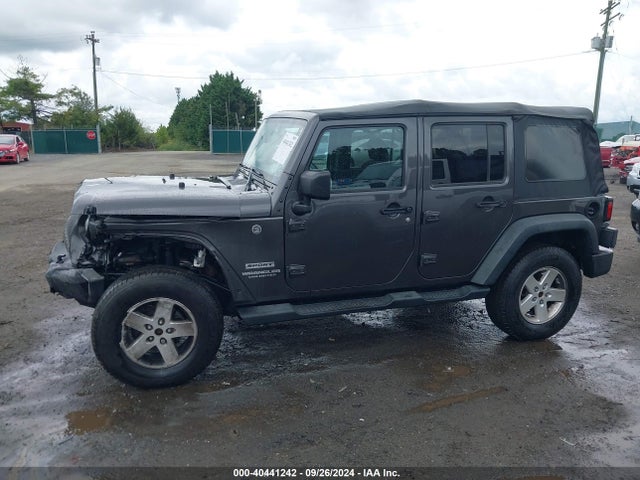 1C4HJWDG2HL545623 Jeep Wrangler Unlimited Sport 4x4