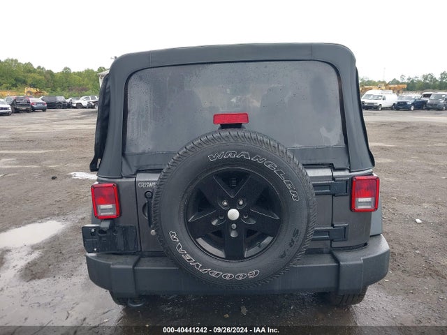 1C4HJWDG2HL545623 Jeep Wrangler Unlimited Sport 4x4