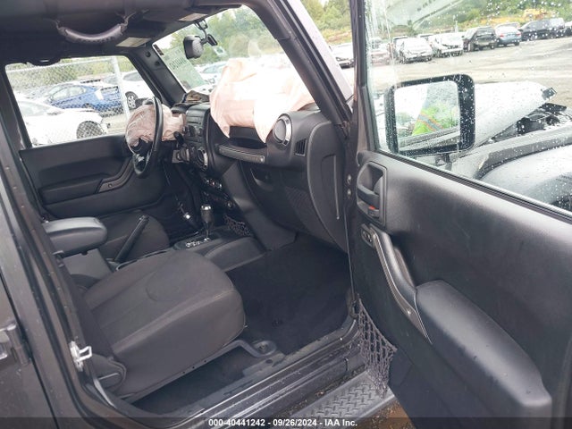 1C4HJWDG2HL545623 Jeep Wrangler Unlimited Sport 4x4