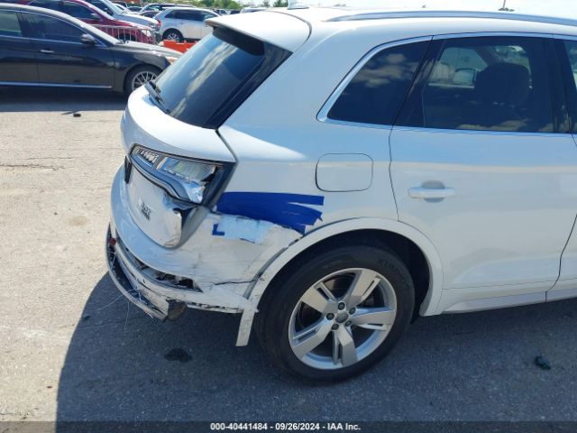 WA1BNAFY5J2080702 Audi Q5 2.0t Premium/2.0t Tech Premium