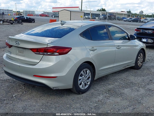 Hyundai ELANTRA SE 2017 KMHD74LF4HU428772 Image 4