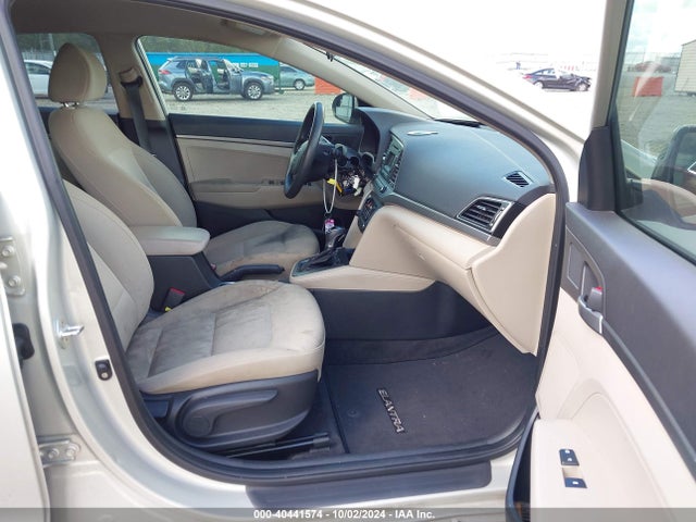 Hyundai ELANTRA SE 2017 KMHD74LF4HU428772 Image 5