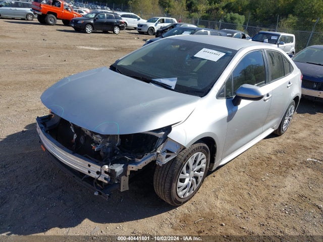 Toyota COROLLA LE 2021 JTDEPMAE3MJ155869 Image 2