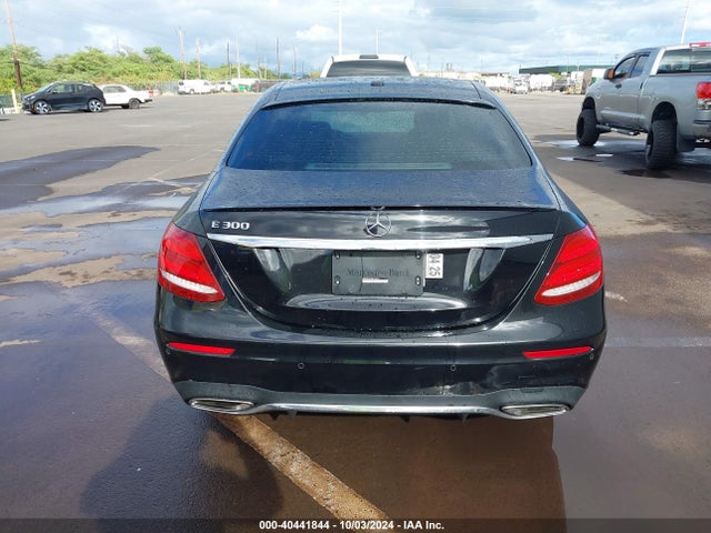 Mercedes-Benz E 300 2017 WDDZF4JB7HA133931 Image 17