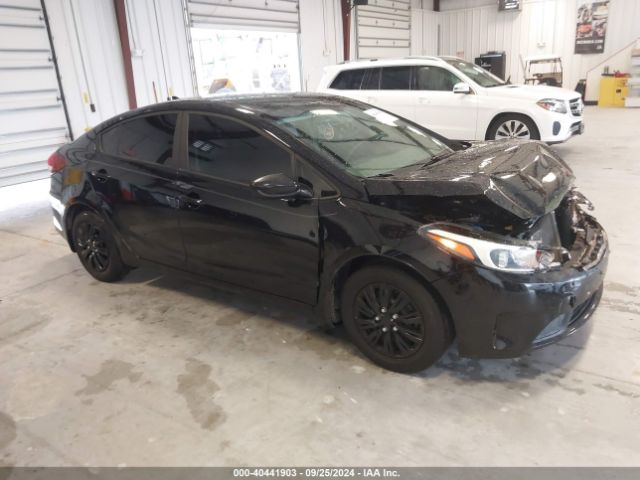 3KPFK4A75JE239480 KIA FORTE LX