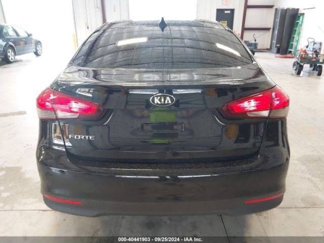 3KPFK4A75JE239480 KIA FORTE LX