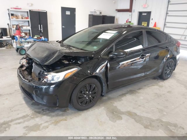 3KPFK4A75JE239480 KIA FORTE LX