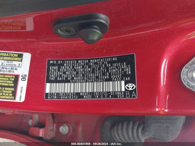5YFBURHE3HP625642 Toyota COROLLA LE