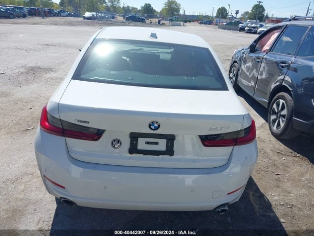 3MW89FF0XP8D42703 BMW 330i Xdrive