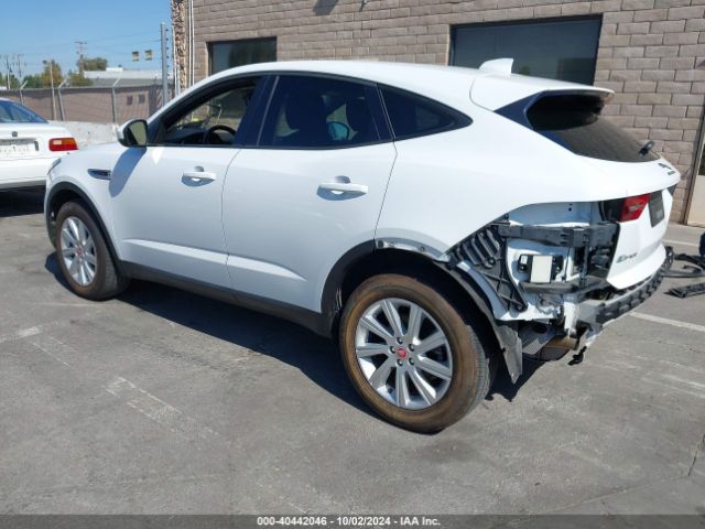 2018 JAGUAR E-PACE SADFJ2FX0J1Z31315 Photo 2