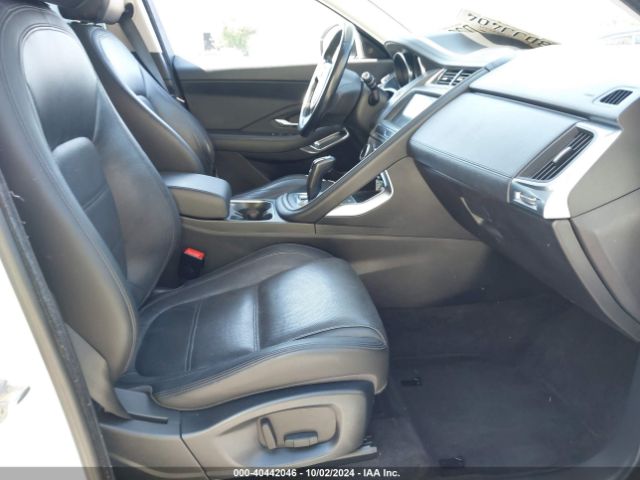 2018 JAGUAR E-PACE SADFJ2FX0J1Z31315 Photo 4