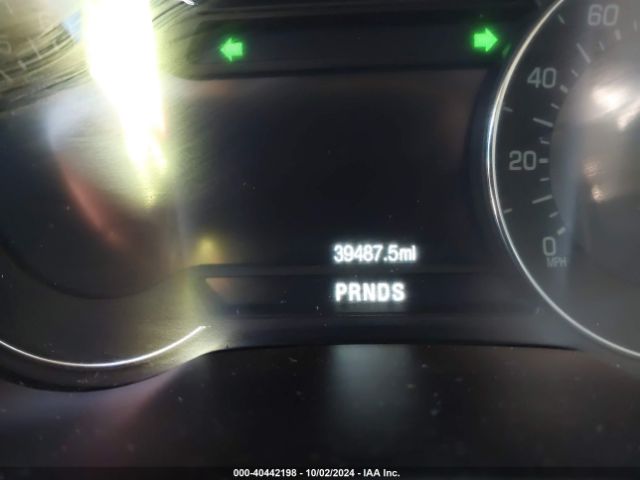 5LMCJ2C9XHUL16874 Lincoln MKC SELECT