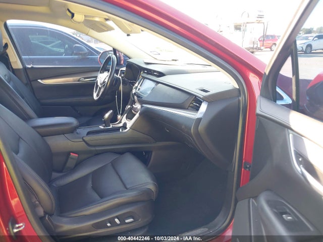 1GYKNCRS4KZ179698 Cadillac XT5 LUXURY