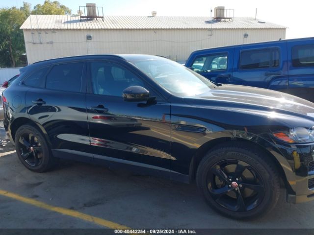 SADCJ2GX3JA285351 Jaguar F-pace 30t Premium