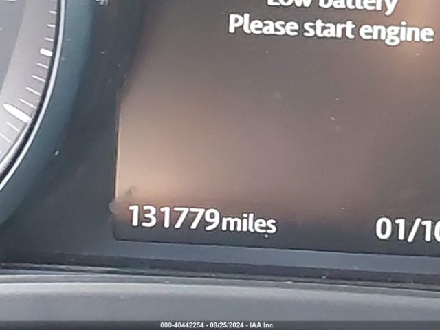 SADCJ2GX3JA285351 Jaguar F-pace 30t Premium
