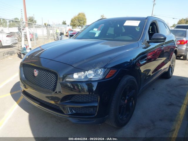 SADCJ2GX3JA285351 Jaguar F-pace 30t Premium