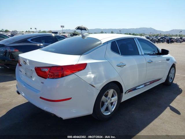 KIA Optima Lx 2015 KNAGM4A76F5584886 Image 4
