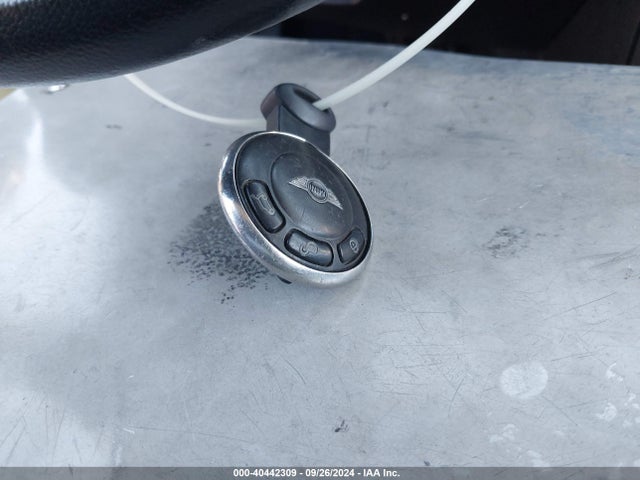 2011 MINI COOPER WMWSU3C51BT093485 Photo 10