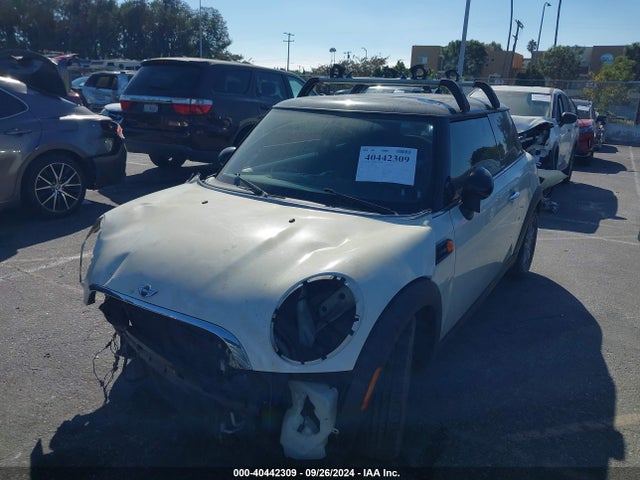 2011 MINI COOPER WMWSU3C51BT093485 Photo 1