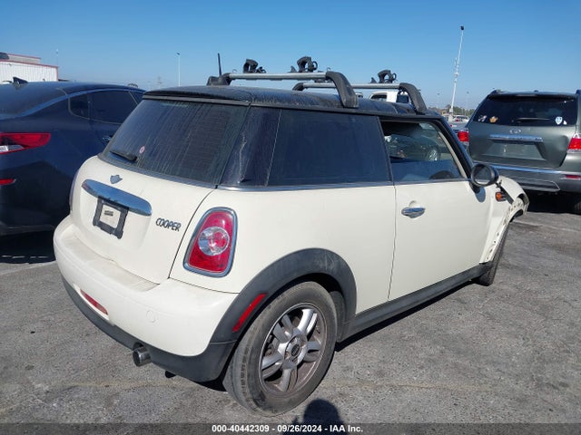 2011 MINI COOPER WMWSU3C51BT093485 Photo 3