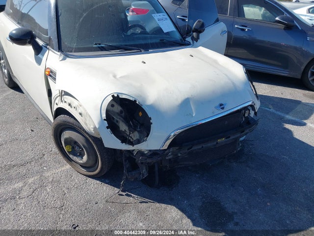 2011 MINI COOPER WMWSU3C51BT093485 Photo 5