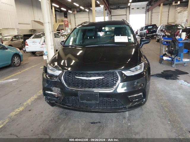 2C4RC1BG9NR211869 Chrysler Pacifica Touring L