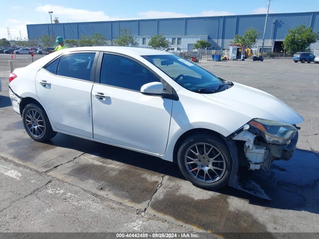 Toyota COROLLA LE 2015 5YFBURHE9FP232693 Image 1