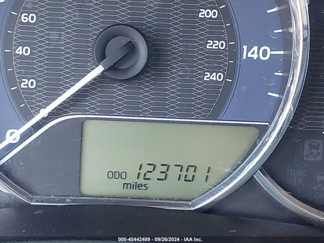 Toyota COROLLA LE 2015 5YFBURHE9FP232693 Image 16