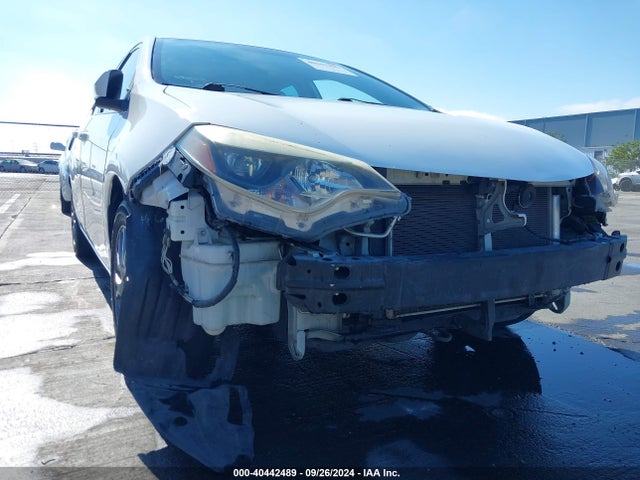 Toyota COROLLA LE 2015 5YFBURHE9FP232693 Image 18