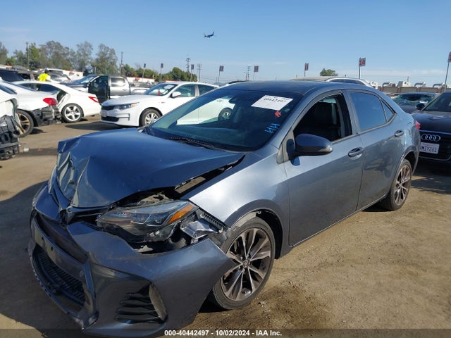 Toyota COROLLA SE 2017 5YFBURHE0HP618910 Image 2