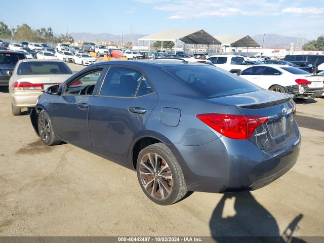 Toyota COROLLA SE 2017 5YFBURHE0HP618910 Image 3
